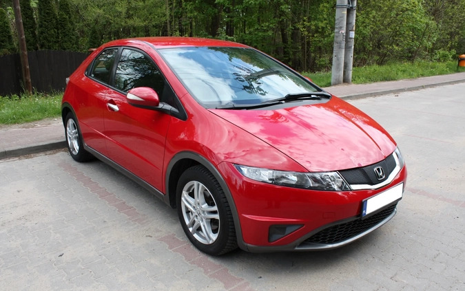 Honda Civic cena 26900 przebieg: 152000, rok produkcji 2011 z Piaseczno małe 154